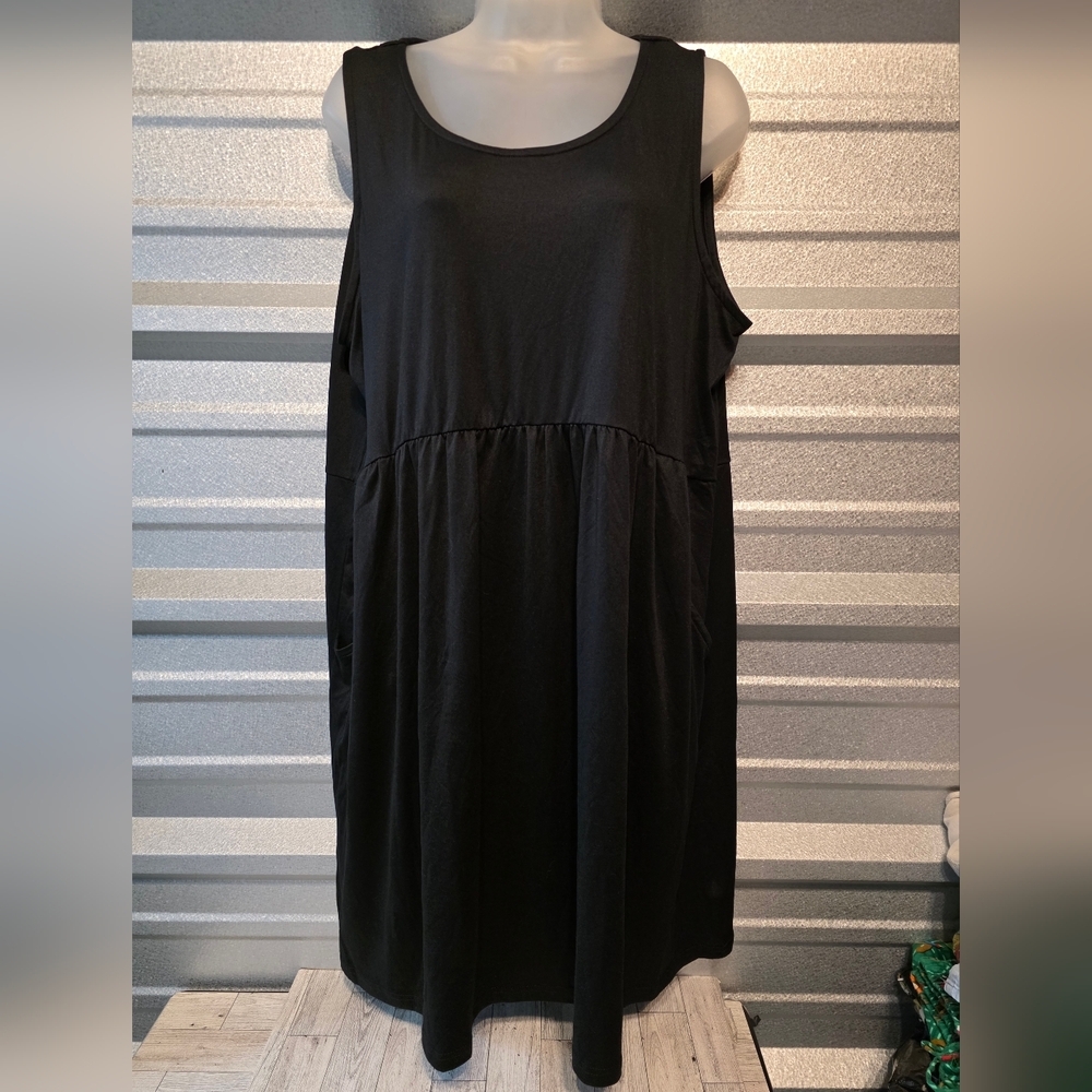 Muk Luks Black Sleeveless Midi Dress